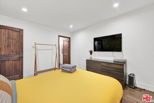 1607 W 85th Street, Los Angeles, CA 90047