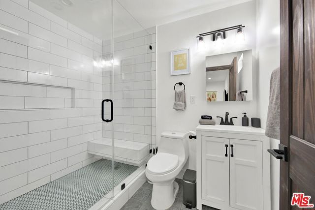 1607 W 85th Street, Los Angeles, CA 90047