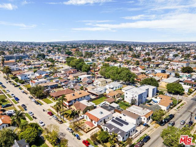 1607 W 85th Street, Los Angeles, CA 90047