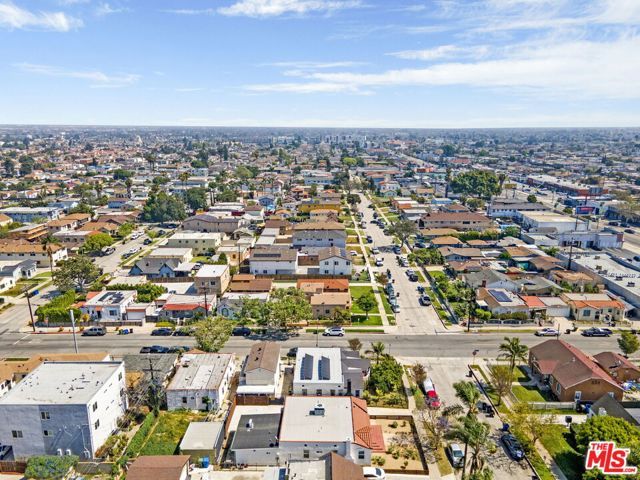 1607 W 85th Street, Los Angeles, CA 90047