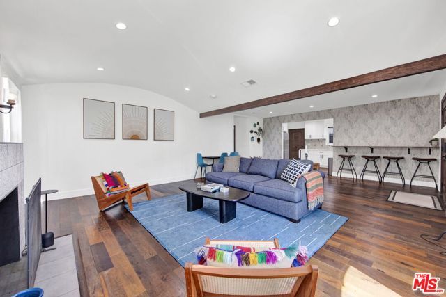 1607 W 85th Street, Los Angeles, CA 90047