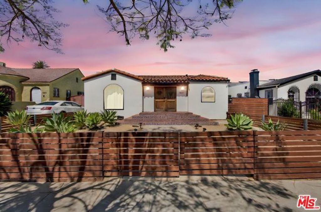 1607 W 85th Street, Los Angeles, CA 90047