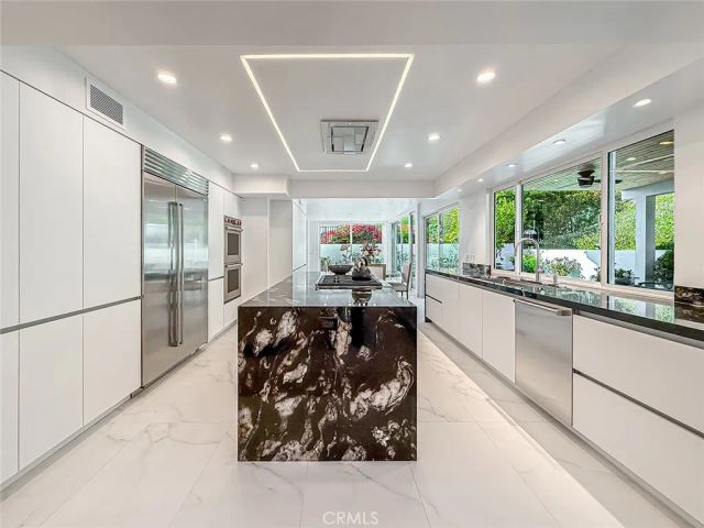 4266 Louise Avenue, Encino, CA 91316