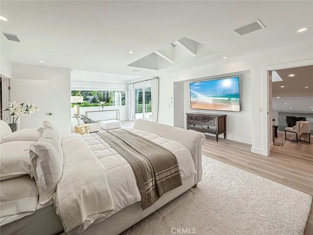 4266 Louise Avenue, Encino, CA 91316