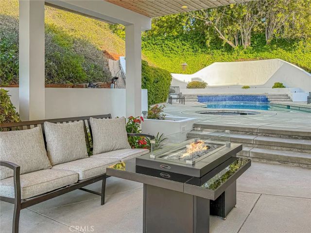 4266 Louise Avenue, Encino, CA 91316