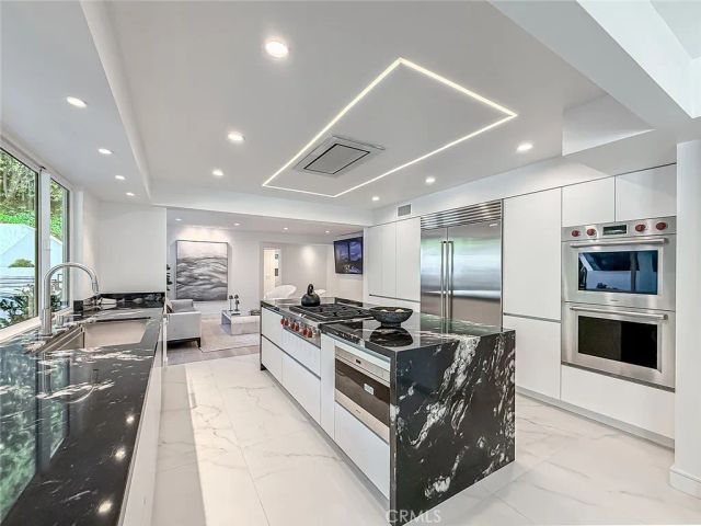 4266 Louise Avenue, Encino, CA 91316