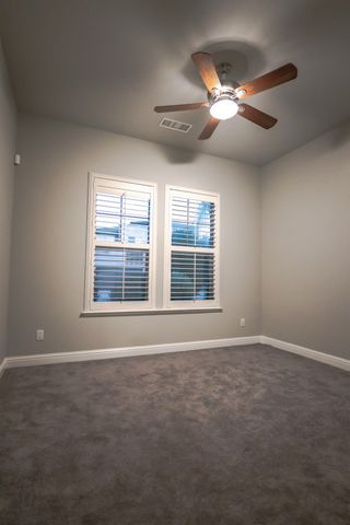 6638 W Kadota Avenue, Fresno, CA 93723