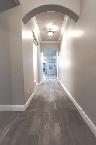 6638 W Kadota Avenue, Fresno, CA 93723