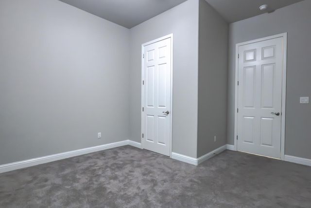 6638 W Kadota Avenue, Fresno, CA 93723