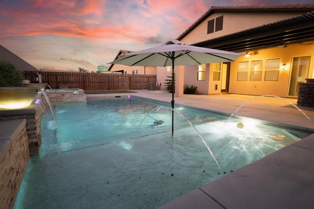 6638 W Kadota Avenue, Fresno, CA 93723