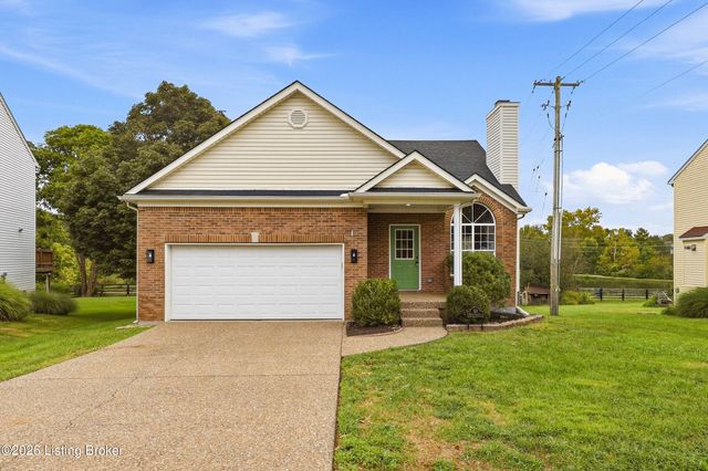 223 Washington Cir, La Grange, KY 40031
