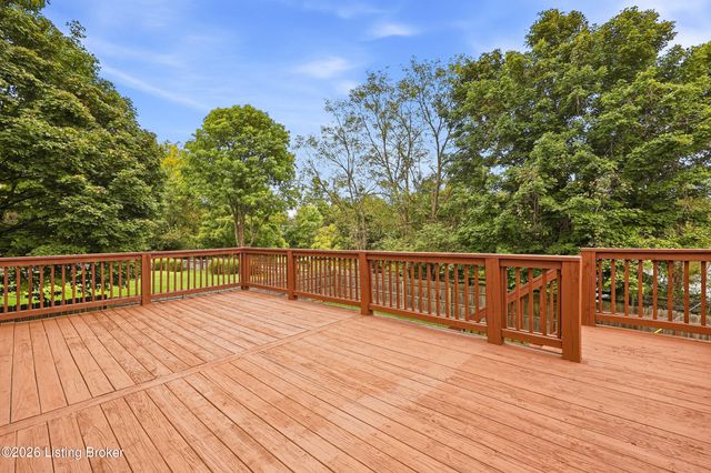 223 Washington Cir, La Grange, KY 40031