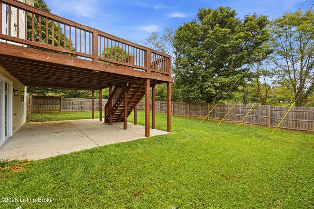 223 Washington Cir, La Grange, KY 40031