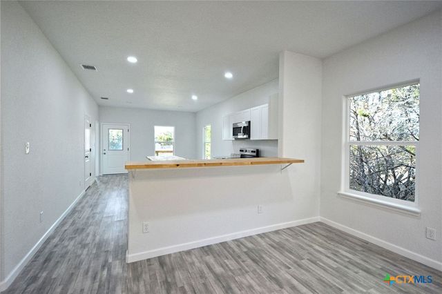 1234 Clearcreek Drive, Canyon Lake, TX 78133