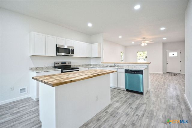 1234 Clearcreek Drive, Canyon Lake, TX 78133