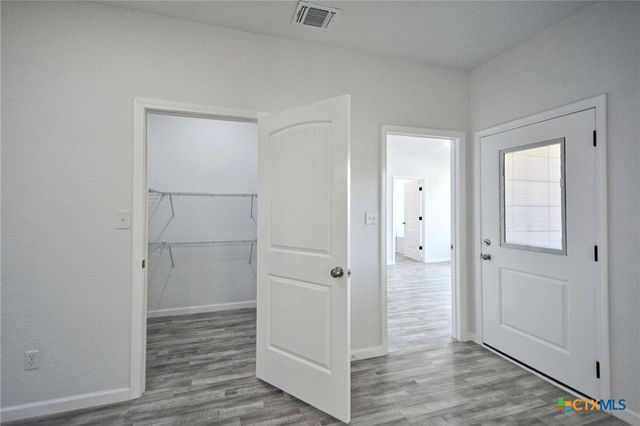 1234 Clearcreek Drive, Canyon Lake, TX 78133