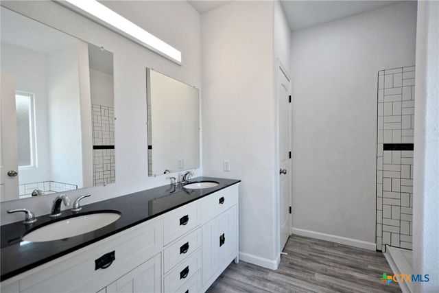 1234 Clearcreek Drive, Canyon Lake, TX 78133