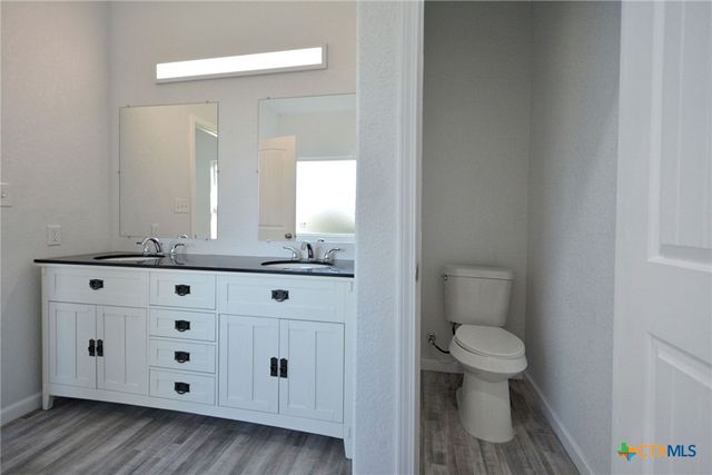 1234 Clearcreek Drive, Canyon Lake, TX 78133