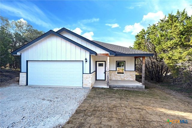 1234 Clearcreek Drive, Canyon Lake, TX 78133