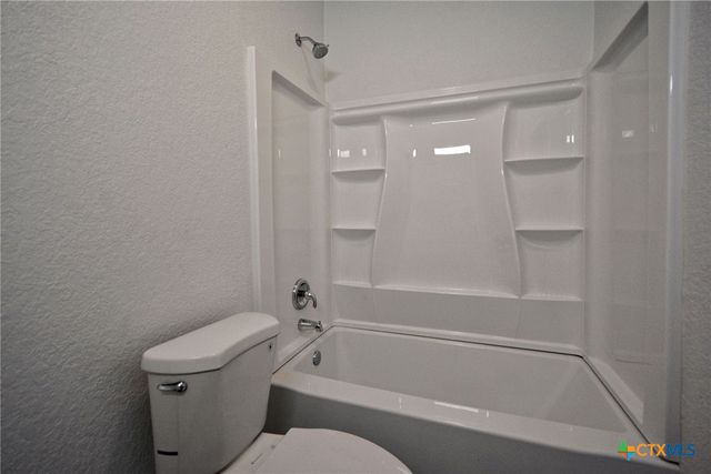 1234 Clearcreek Drive, Canyon Lake, TX 78133