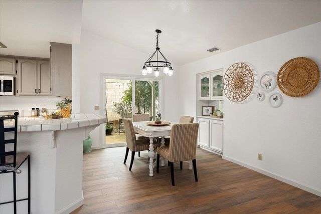 15 Sierra Mesa Ct, Auburn, CA 95603