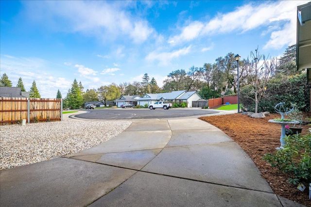 15 Sierra Mesa Ct, Auburn, CA 95603