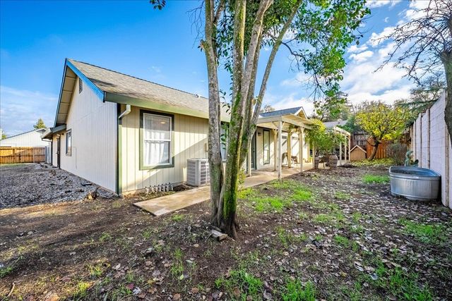 15 Sierra Mesa Ct, Auburn, CA 95603