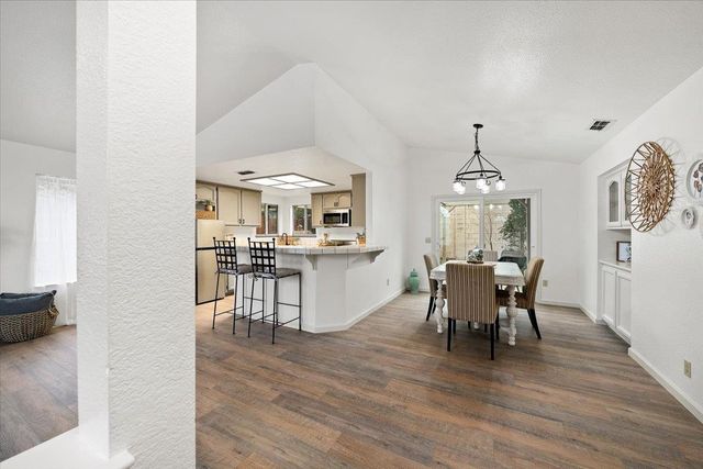 15 Sierra Mesa Ct, Auburn, CA 95603