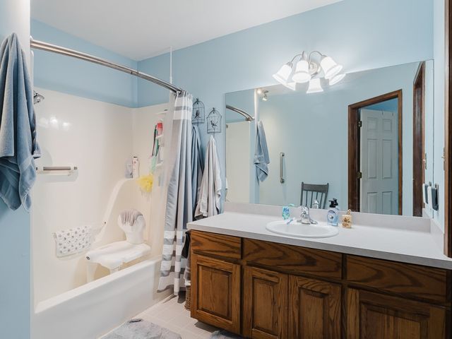 12309 Blueberry Lane, Lowell, AR 72745