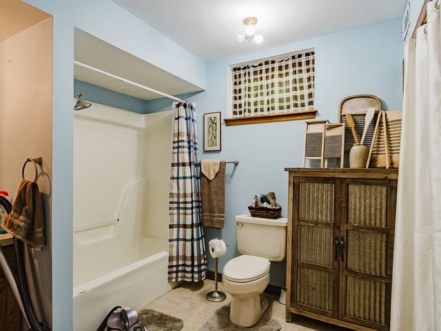 12309 Blueberry Lane, Lowell, AR 72745
