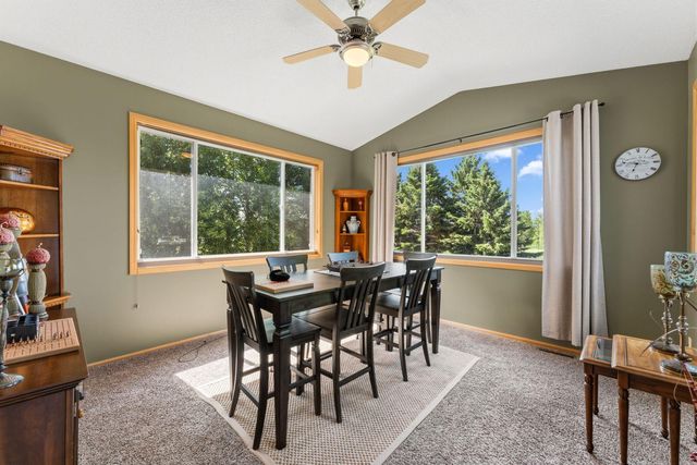 2810 White Eagle Drive, Woodbury, MN 55129