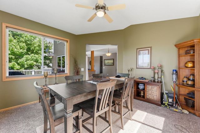 2810 White Eagle Drive, Woodbury, MN 55129