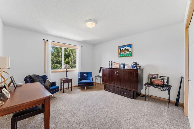 2810 White Eagle Drive, Woodbury, MN 55129