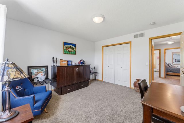 2810 White Eagle Drive, Woodbury, MN 55129