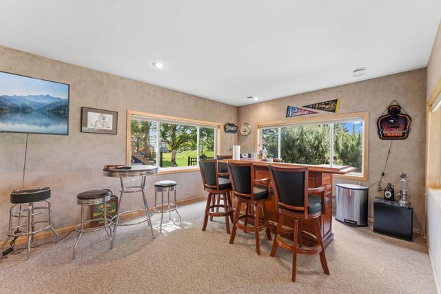 2810 White Eagle Drive, Woodbury, MN 55129