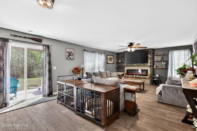 1139 Carteret Manor Drive, Jacksonville, NC 28546