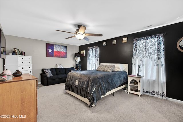 1139 Carteret Manor Drive, Jacksonville, NC 28546