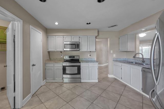 12015 Fallbrook Drive, Houston, TX 77065