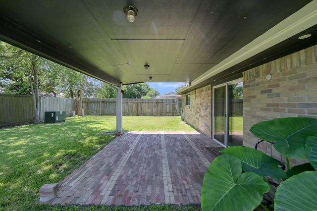 12015 Fallbrook Drive, Houston, TX 77065