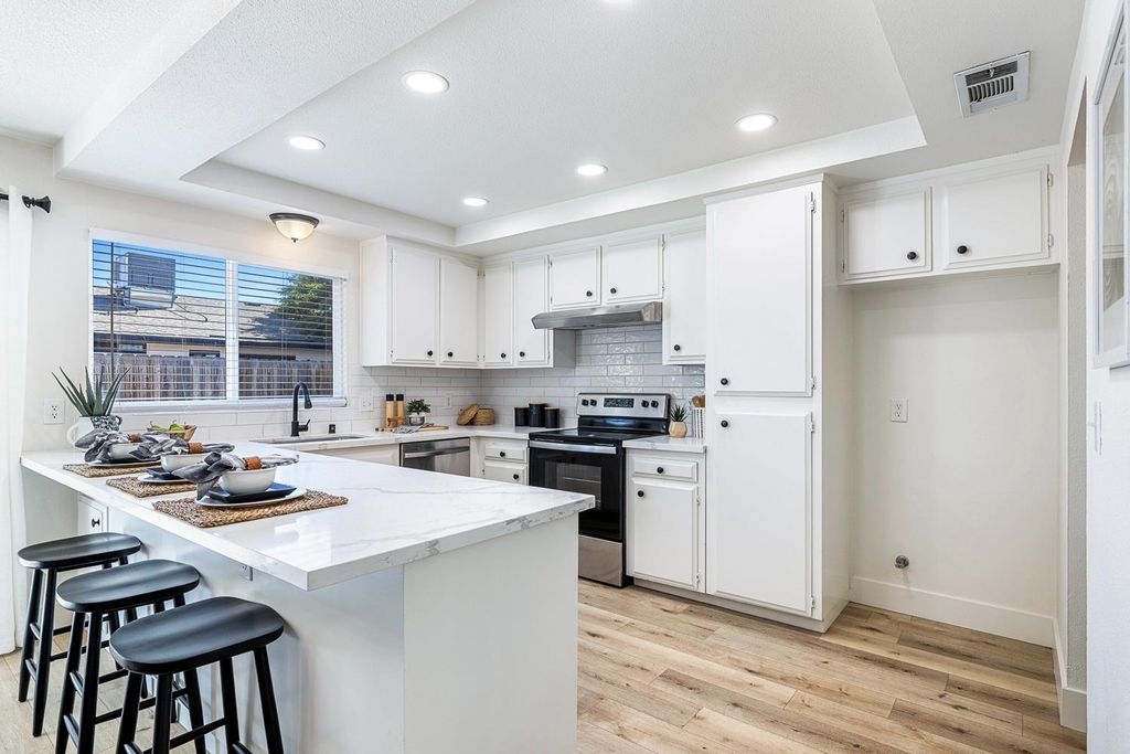 Image 19 of property listing at 411 Mcarthur Avenue, Clovis, CA 93611