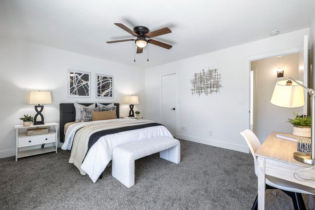 Image 33 of property listing at 411 Mcarthur Avenue, Clovis, CA 93611