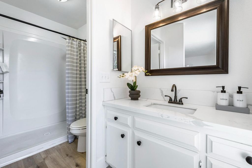 Image 36 of property listing at 411 Mcarthur Avenue, Clovis, CA 93611