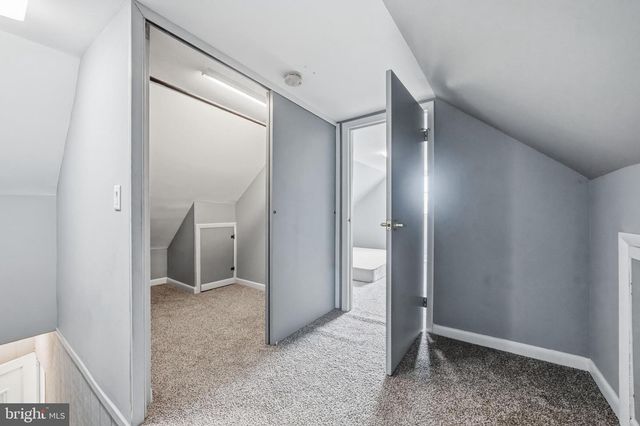 25 E MAIDEN LN, Somerdale, NJ 08083