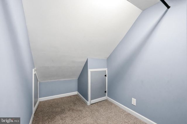 25 E MAIDEN LN, Somerdale, NJ 08083