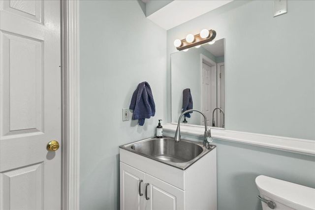 16 Joseph Lane, Essex, VT 05452