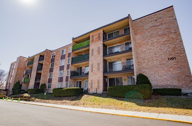 1101 S Hunt Club Drive 403, Mount Prospect, IL 60056