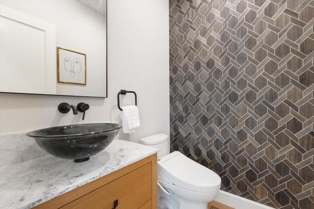 595 Springer Terrace, Los Altos, CA 94024