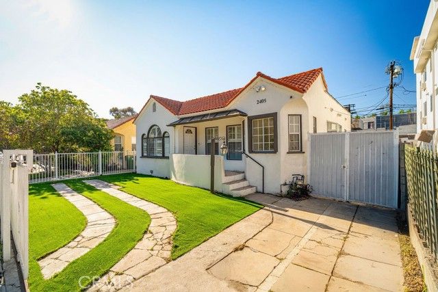 2405 Clyde, Los Angeles, CA 90016