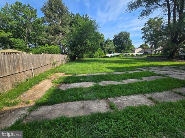 6737 PARK AVE, Pennsauken, NJ 08109