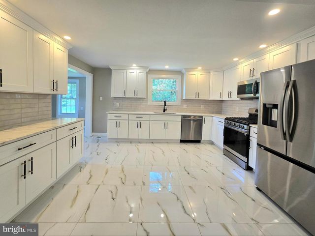 6737 PARK AVE, Pennsauken, NJ 08109
